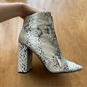 Qupid Snakeskin Heeled Pointed Toe Ankle Booties, Size 10